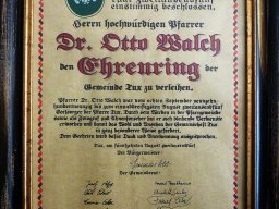 Elbigenalp - Dr. Otto Walch, Urkunde zum Ehrenring der Gemeinde Tux