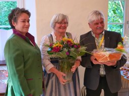 Ehrung der Verantwortlichen für den 72 DGT durch die stellvertretende 2. Bürgermeisterin von Tapfheim Frau Anja Steinberger