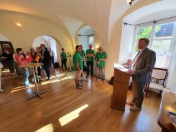 Abschlussworte von DAGV Vorsitzendem Dirk Weissleder beim Empfang bei Bürgermeister Karl Malz im Schloss Tapfheim