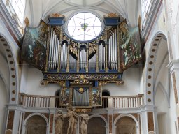 eine wunderschöne alte Orgel