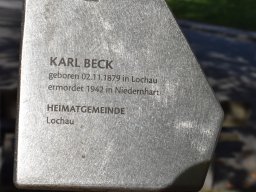 Stele mit Namen Beck Lochau